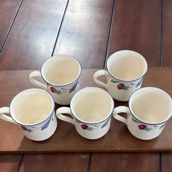 LENOX Chinastone, Poppies on Blue Floral Pattern Ceramic 5 Piece Mug Set - Picture 8 of 17